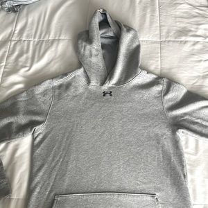 Under Armour gray YOUTH XL loose fit cold gear